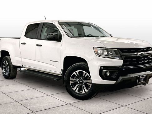 Used 2021 Chevrolet Colorado Z71 image 2