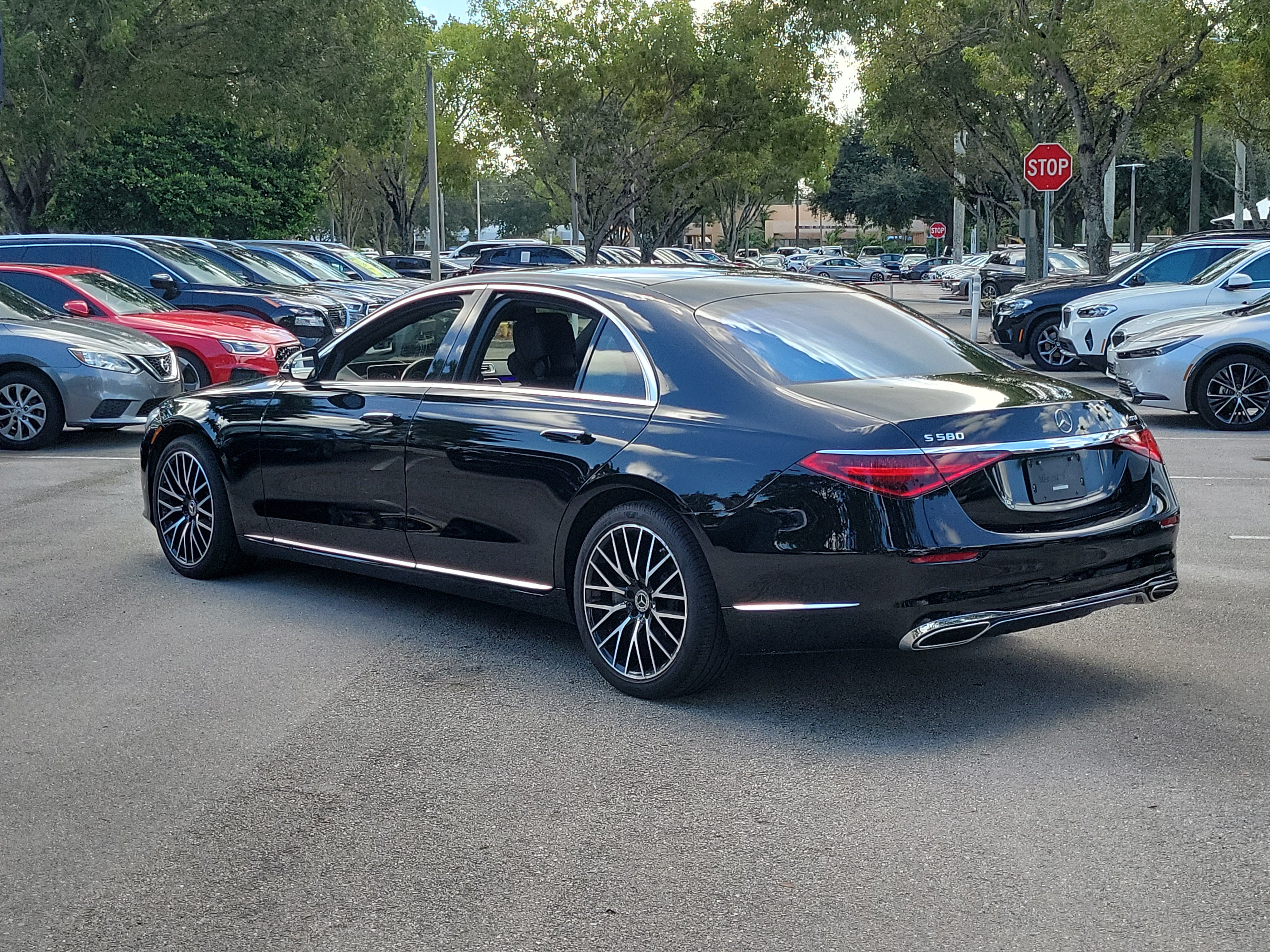 Used 2022 Mercedes-Benz S 580 4MATIC Sedan image 4