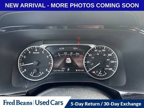Used 2022 Nissan Pathfinder SL AWD/4WD image 14