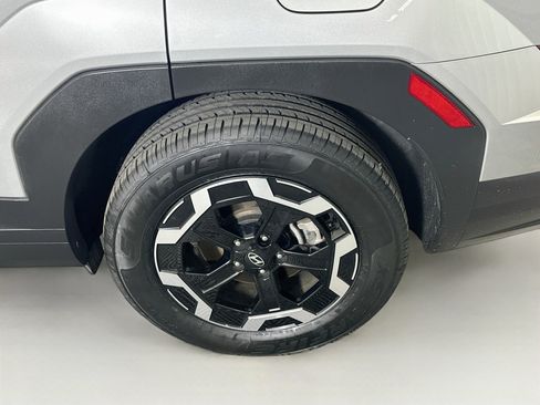 Used 2025 Hyundai Santa Fe SEL FWD image 11