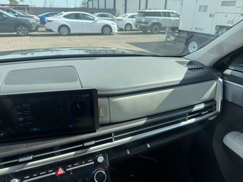 Used 2025 Hyundai Santa Fe SEL image 34