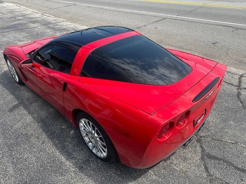 Used 2008 Chevrolet Corvette Coupe w/ Preferred Equipment Group RWD image 16