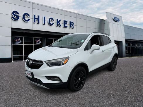 Used 2019 Buick Encore Essence FWD image 4