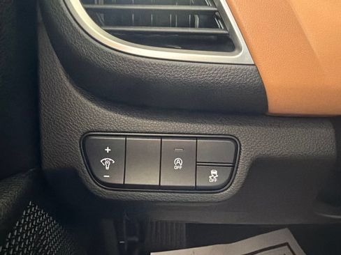 Used 2024 Kia Seltos EX AWD/4WD image 12