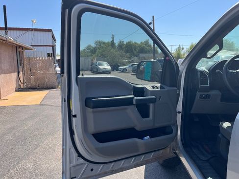 Used 2015 Ford F150 XLT AWD/4WD image 12