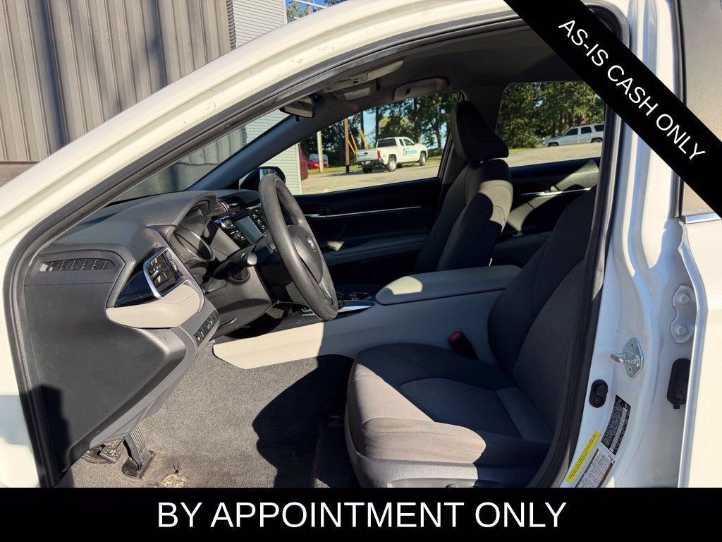 Used 2018 Toyota Camry LE FWD image 10
