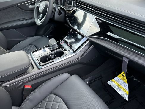 New 2025 Audi SQ7 Premium Plus image 14