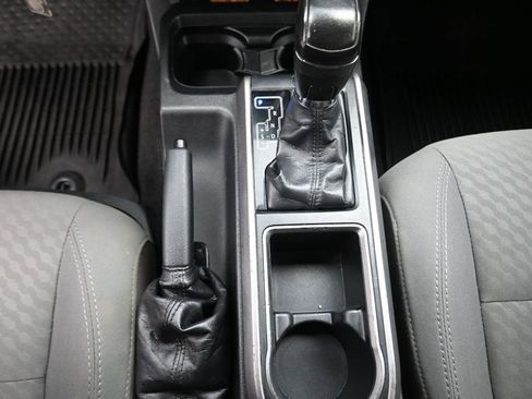 Used 2020 Toyota Tacoma SR5 RWD image 10