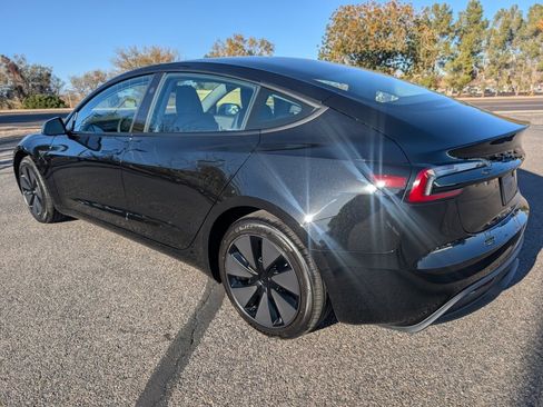 Used 2025 Tesla Model 3 image 3
