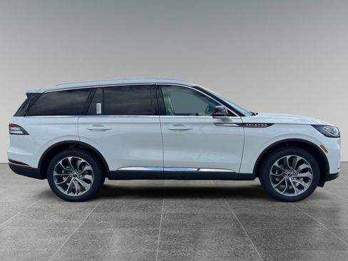 New 2026 Lincoln Aviator Reserve AWD/4WD image 7