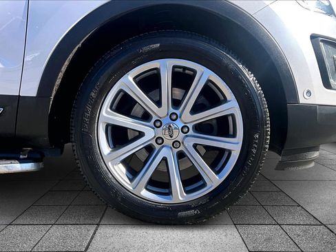 Used 2016 Ford Explorer Limited w/ Equipment Group 301A image 8