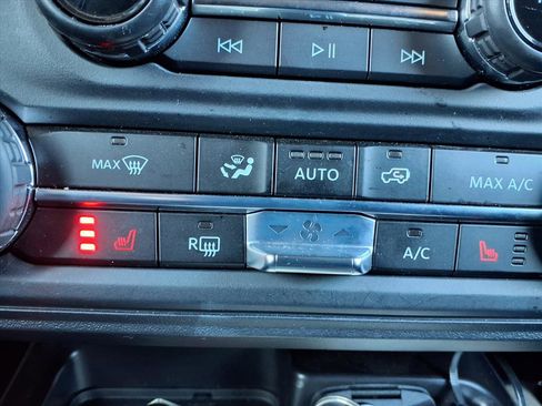 Used 2025 Ford Bronco Big Bend image 6