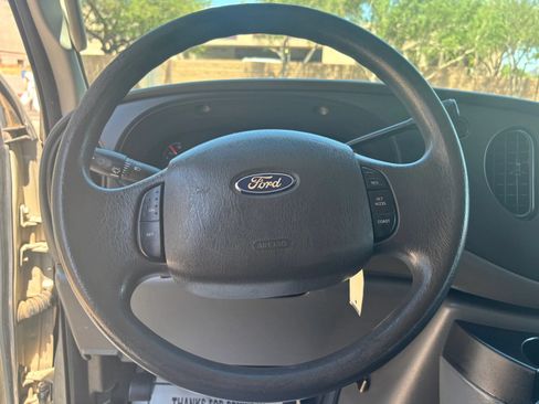 Used 2007 Ford E-350 and Econoline 350 XL RWD image 11