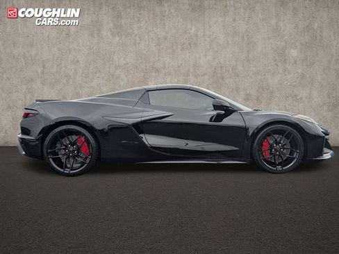 Used 2025 Chevrolet Corvette Z06 image 9