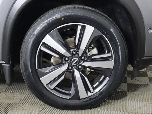 Used 2023 Nissan Rogue SL w/ SL Premium Package image 25