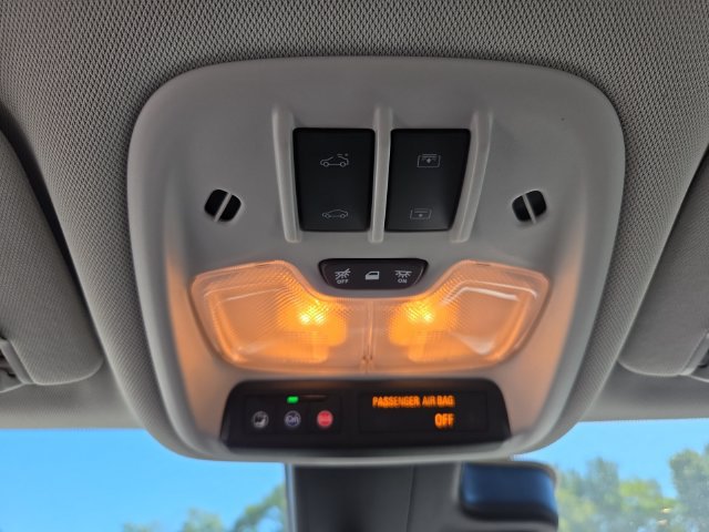 Certified 2022 Chevrolet Bolt EUV Premier w/ Launch Edition FWD image 23