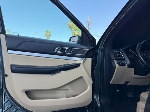 Used 2016 Ford Explorer XLT w/ Equipment Group 202A FWD image 36
