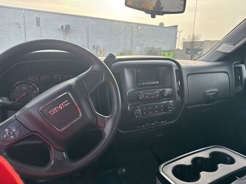 Used 2015 GMC Sierra 2500 4x4 Regular Cab w/ Sierra Convenience Package image 5