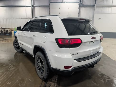 Used 2018 Jeep Grand Cherokee Trailhawk w/ Trailhawk Luxury Group AWD/4WD image 4