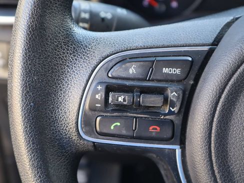 Used 2019 Kia Sportage LX FWD image 11