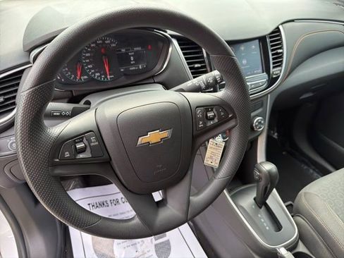 Used 2022 Chevrolet Trax LS w/ Tint and Cruise Package FWD image 23