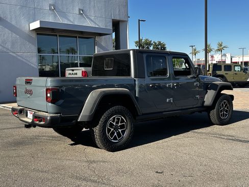 New 2025 Jeep Gladiator Rubicon w/ Convenience Group image 5