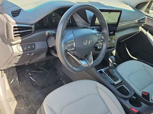 Used 2022 Hyundai Ioniq Limited image 10