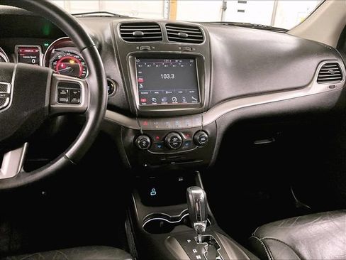 Used 2019 Dodge Journey Crossroad FWD image 6