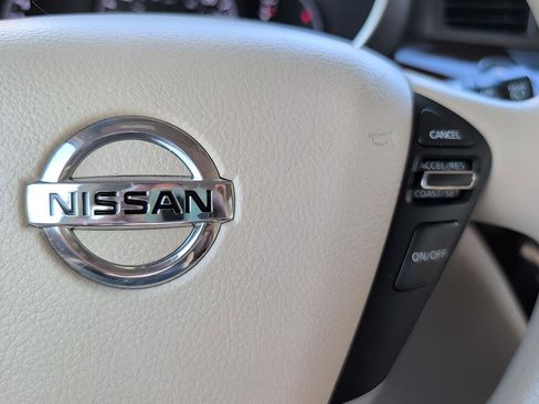 Used 2011 Nissan Quest S image 14