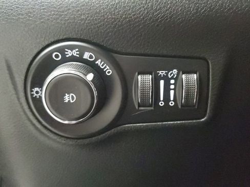 Used 2023 Jeep Compass Altitude image 22