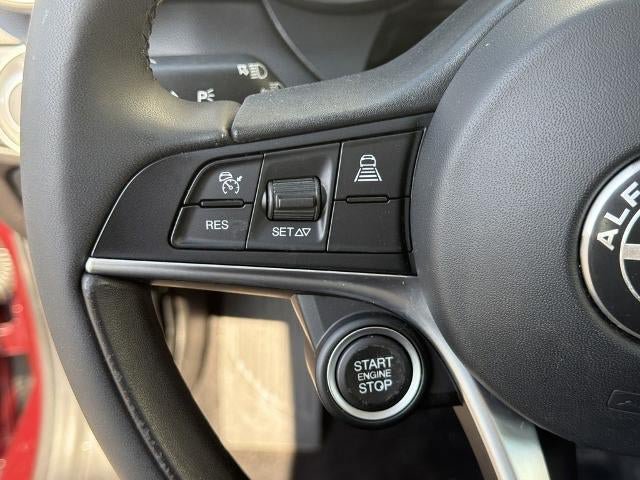 Used 2017 Alfa Romeo Giulia Ti AWD/4WD image 24