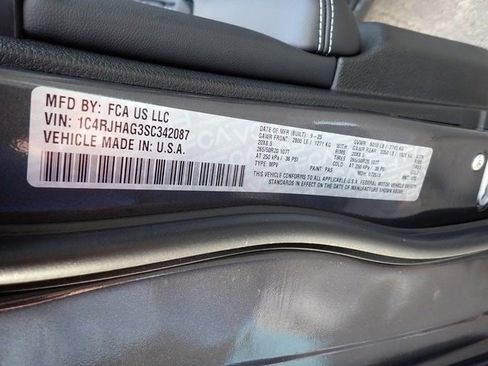 New 2025 Jeep Grand Cherokee Altitude image 19