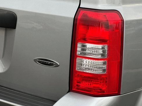 Used 2016 Jeep Patriot Sport image 34