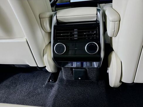 New 2026 Land Rover Range Rover Long Wheelbase SE image 25