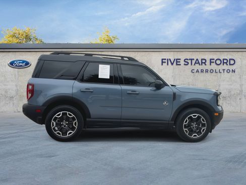 Certified 2025 Ford Bronco Sport Outer Banks w/ Outer Banks Tech Package+ AWD/4WD image 9