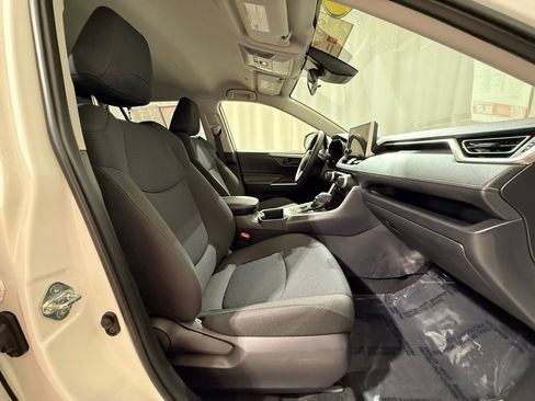 Certified 2025 Toyota RAV4 LE image 21