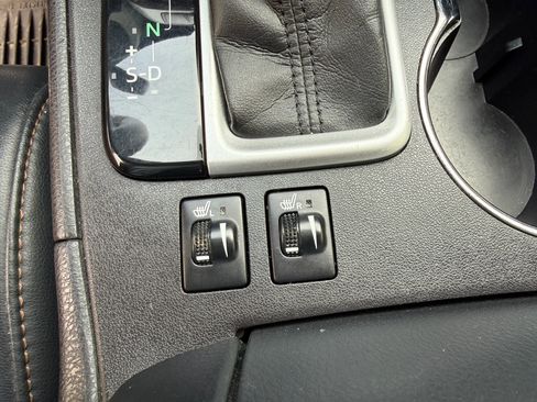 Used 2016 Toyota Highlander XLE image 15