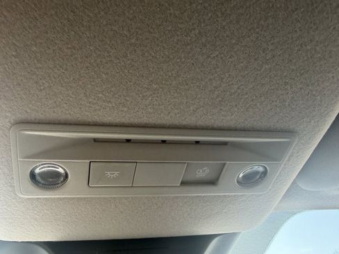 Used 2013 Toyota RAV4 Limited image 22