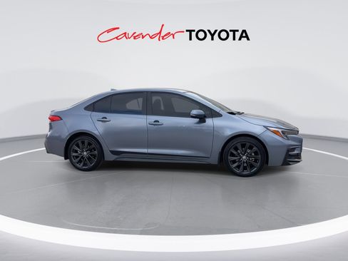 Used 2025 Toyota Corolla SE image 9