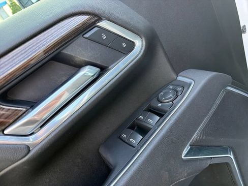 Used 2025 Chevrolet Silverado 2500 LT w/ Convenience Package AWD/4WD image 21