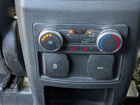Used 2020 Ford Explorer XLT w/ Equipment Group 202A AWD/4WD image 15