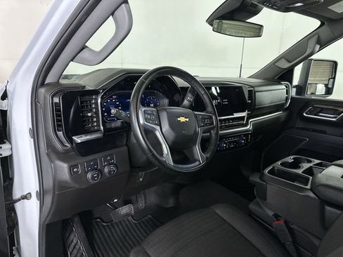 Used 2025 Chevrolet Silverado 2500 LT w/ Convenience Package image 10