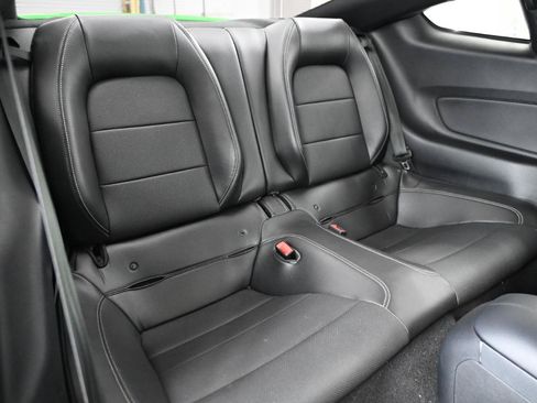 Used 2019 Ford Mustang GT Premium w/ GT Performance Package RWD image 39