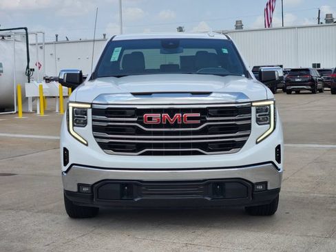 Used 2025 GMC Sierra 1500 SLT RWD image 2