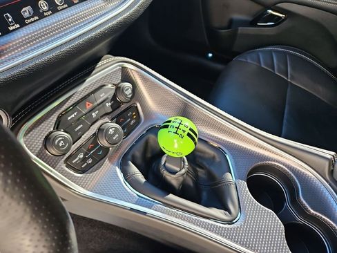 Used 2015 Dodge Challenger SRT Hellcat RWD image 24