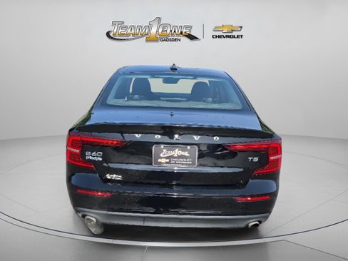 Used 2020 Volvo S60 T5 Momentum FWD image 7