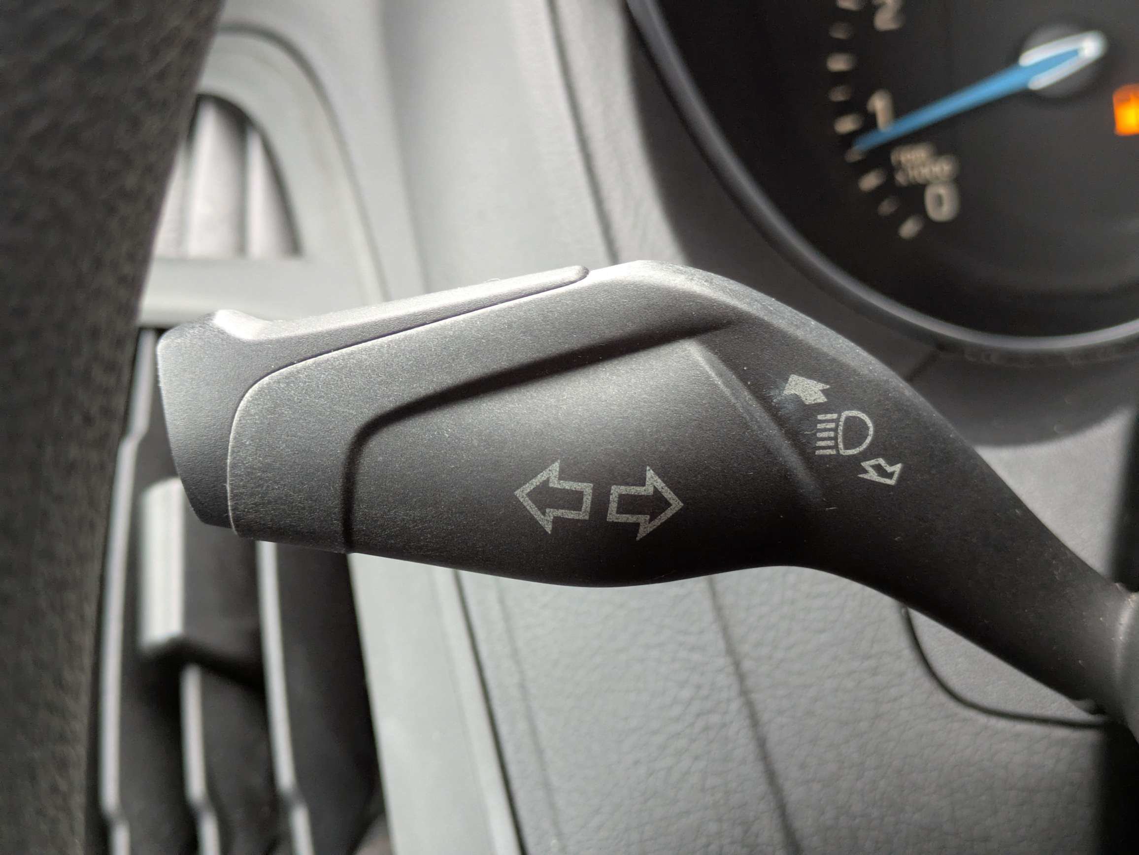 Used 2015 Ford Focus SE FWD image 25
