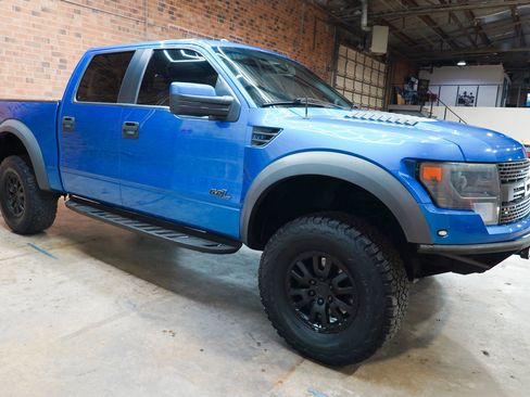 Used 2014 Ford F150 Raptor w/ Equipment Group 801A Luxury AWD/4WD image 2