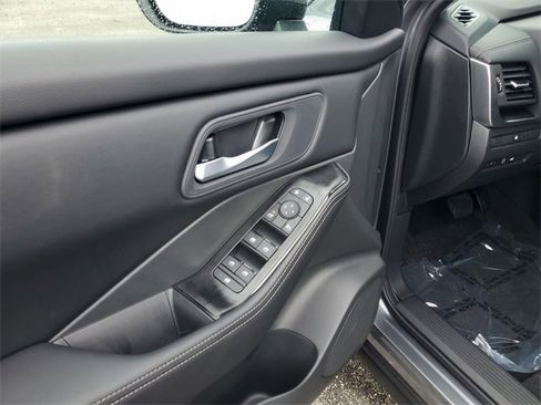 New 2026 Nissan Rogue SV image 6