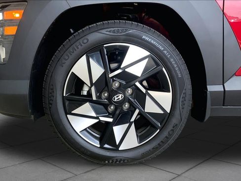 Used 2025 Hyundai Kona SEL FWD image 10